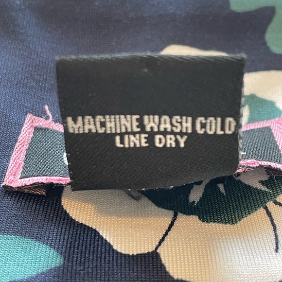 Golftini Night Moves Floral Print Golf Skort, Navy, Size “S” - Picture 12 of 12